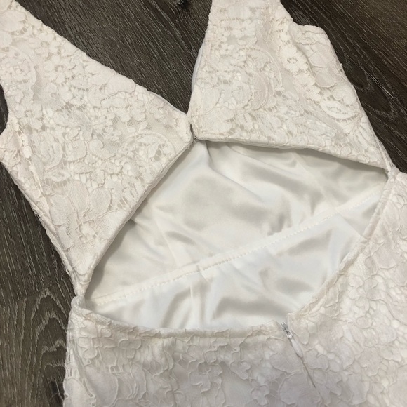 Lulu’s White Lace V-Neck Mini Dress - Picture 7 of 8